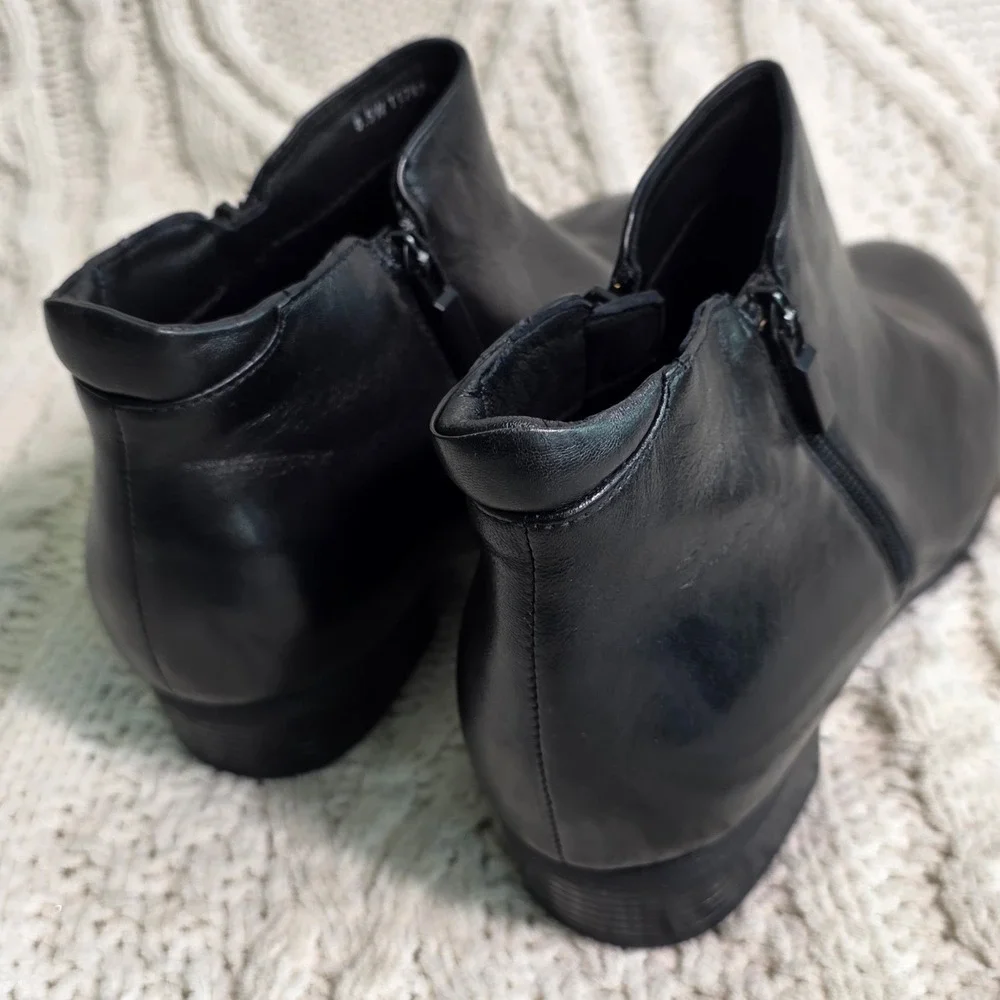 Trotters Major Ankle Boot Black Supple Leather Dual Zipper Womens 8.5 Wide NEW